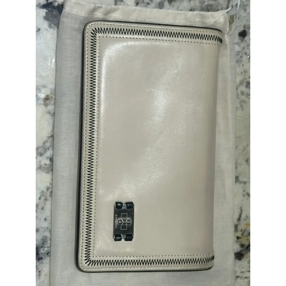 Chanel Zigzag Stitch L-Gusset Zip Wallet White Lambskin Leather GUC